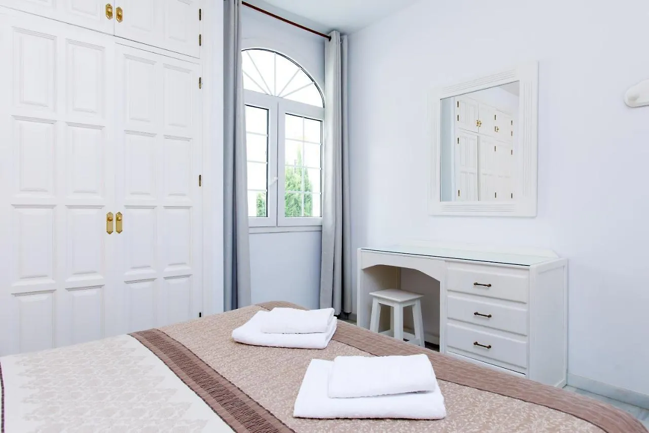 At Almoraide Rooms Suites (Adults Only) Nerja Apartment