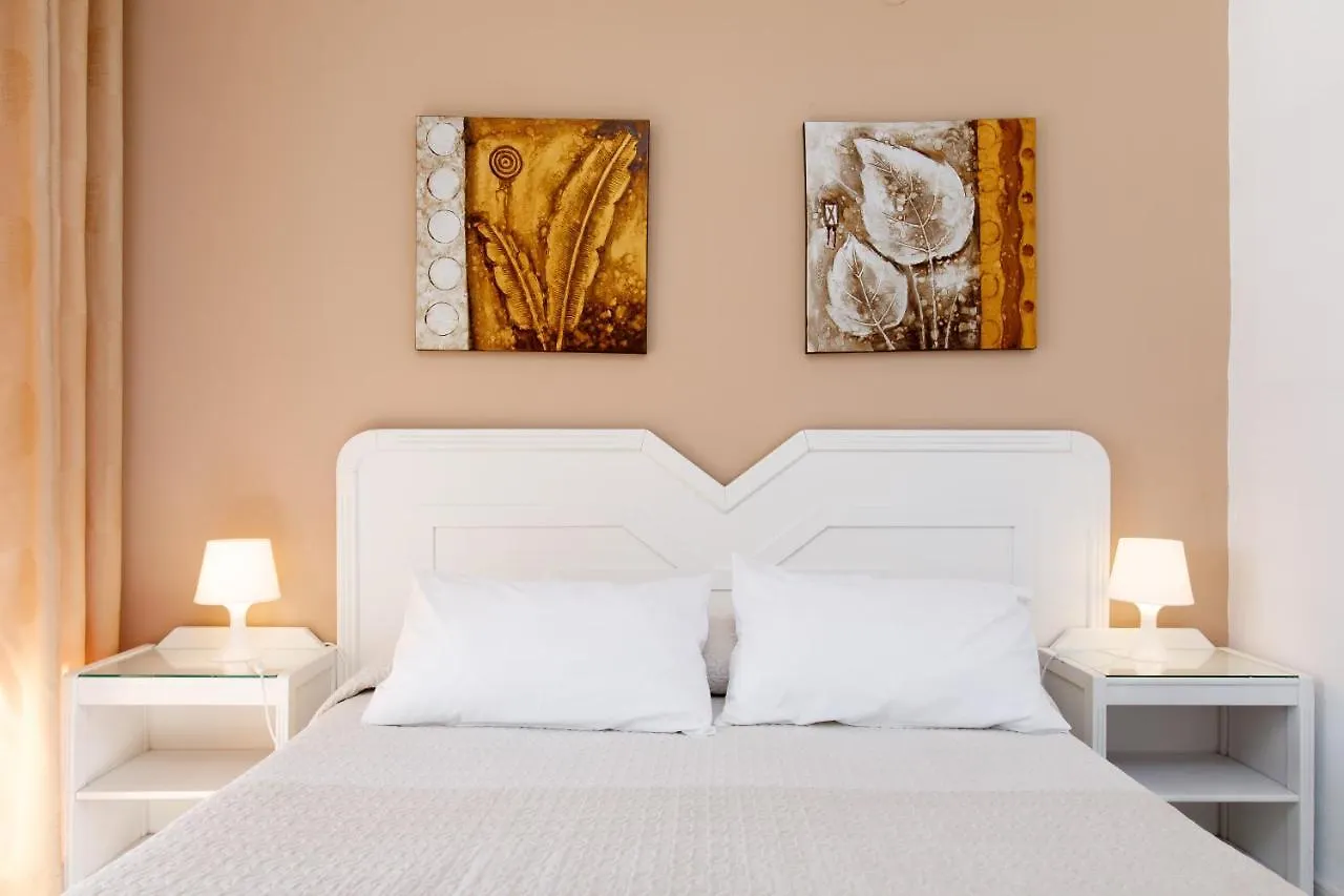 At Almoraide Rooms Suites (Adults Only) Nerja